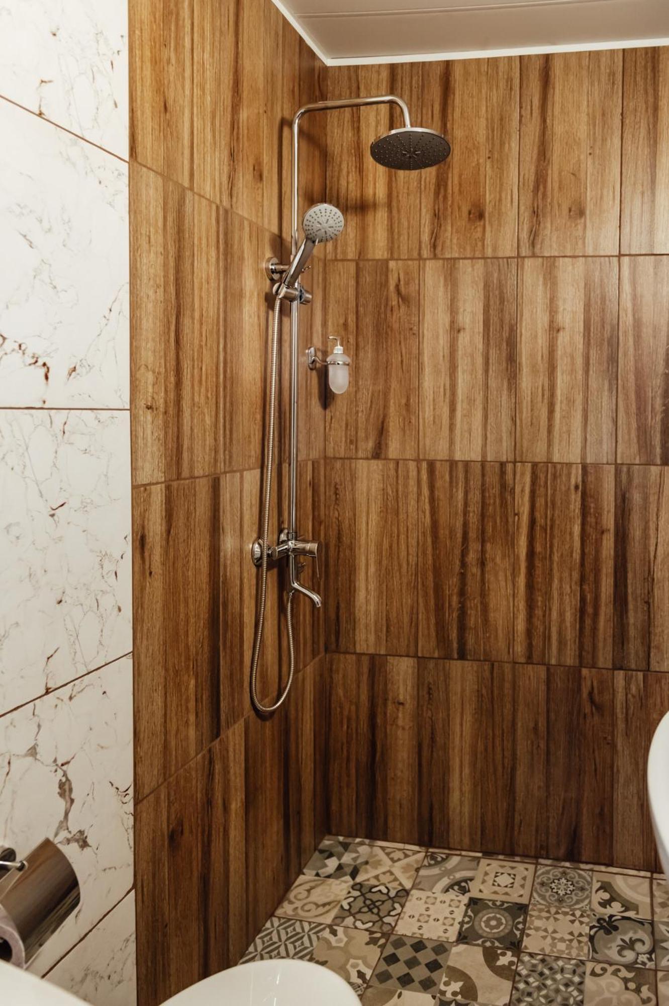 Къщи За Гости Брик Saparewa Banja Exterior foto