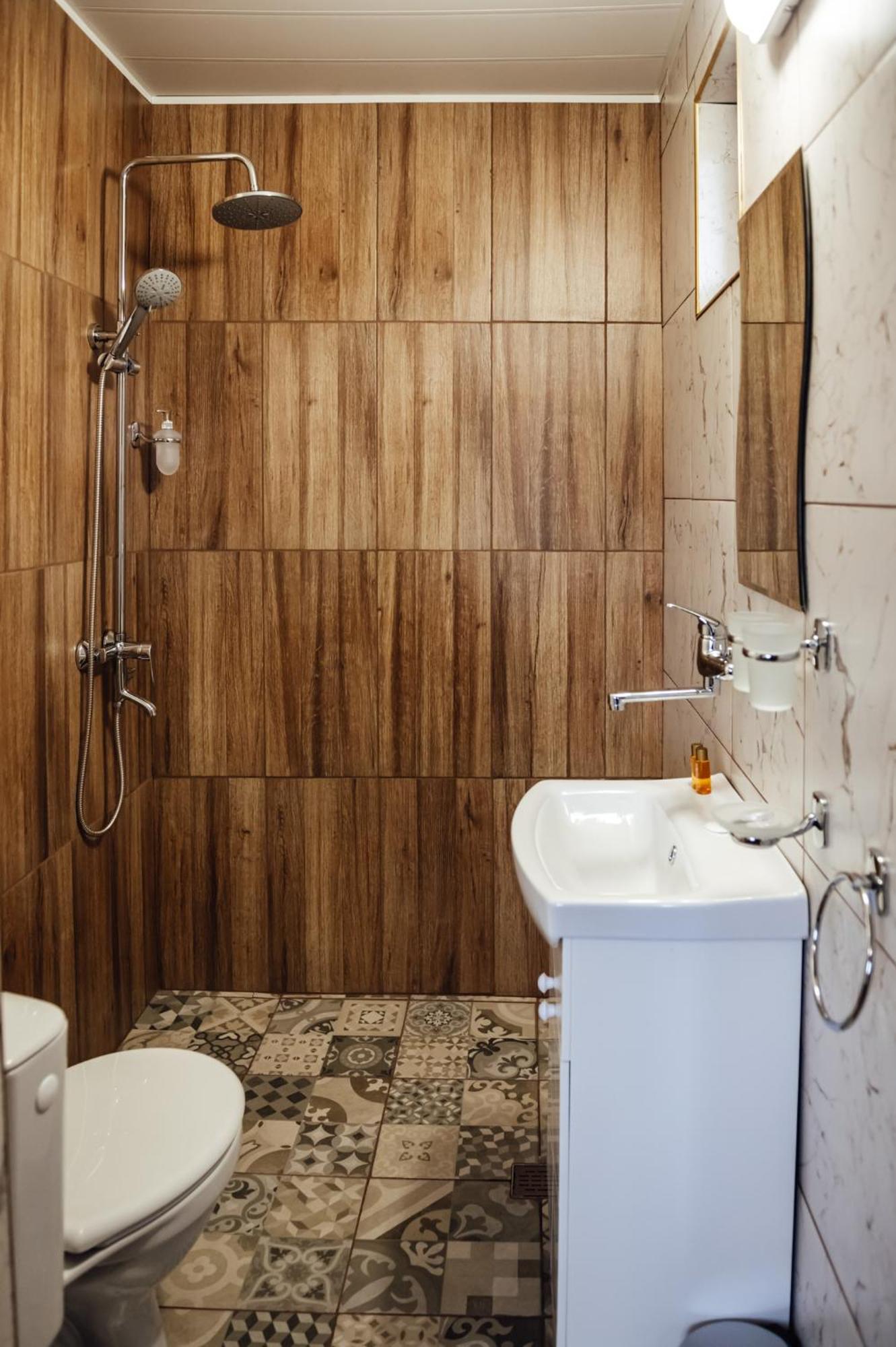 Къщи За Гости Брик Saparewa Banja Exterior foto
