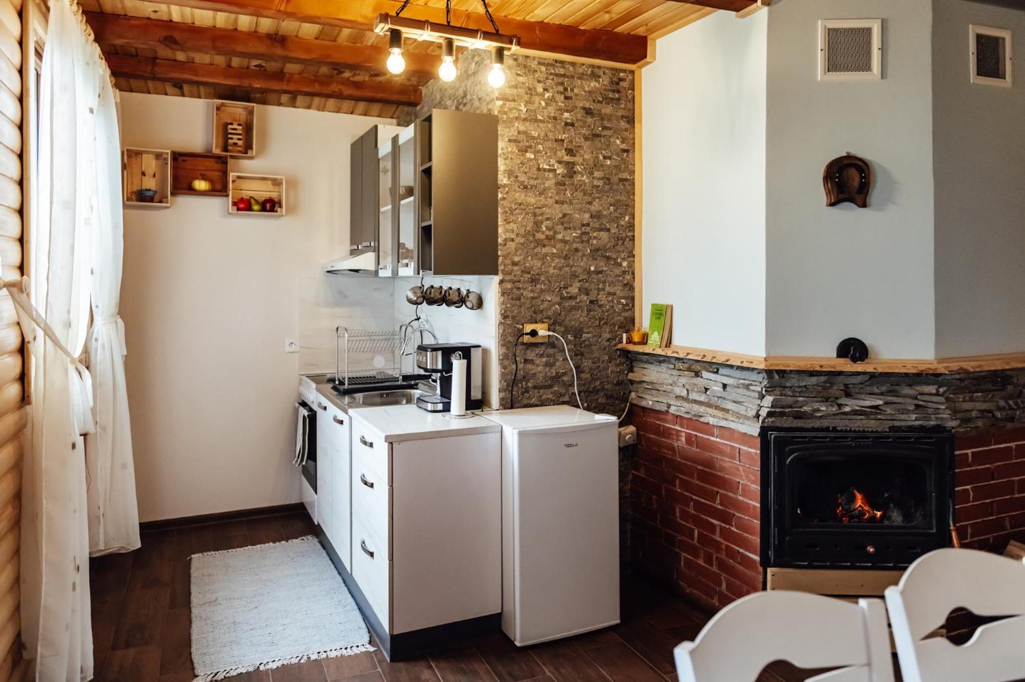 Къщи За Гости Брик Saparewa Banja Exterior foto