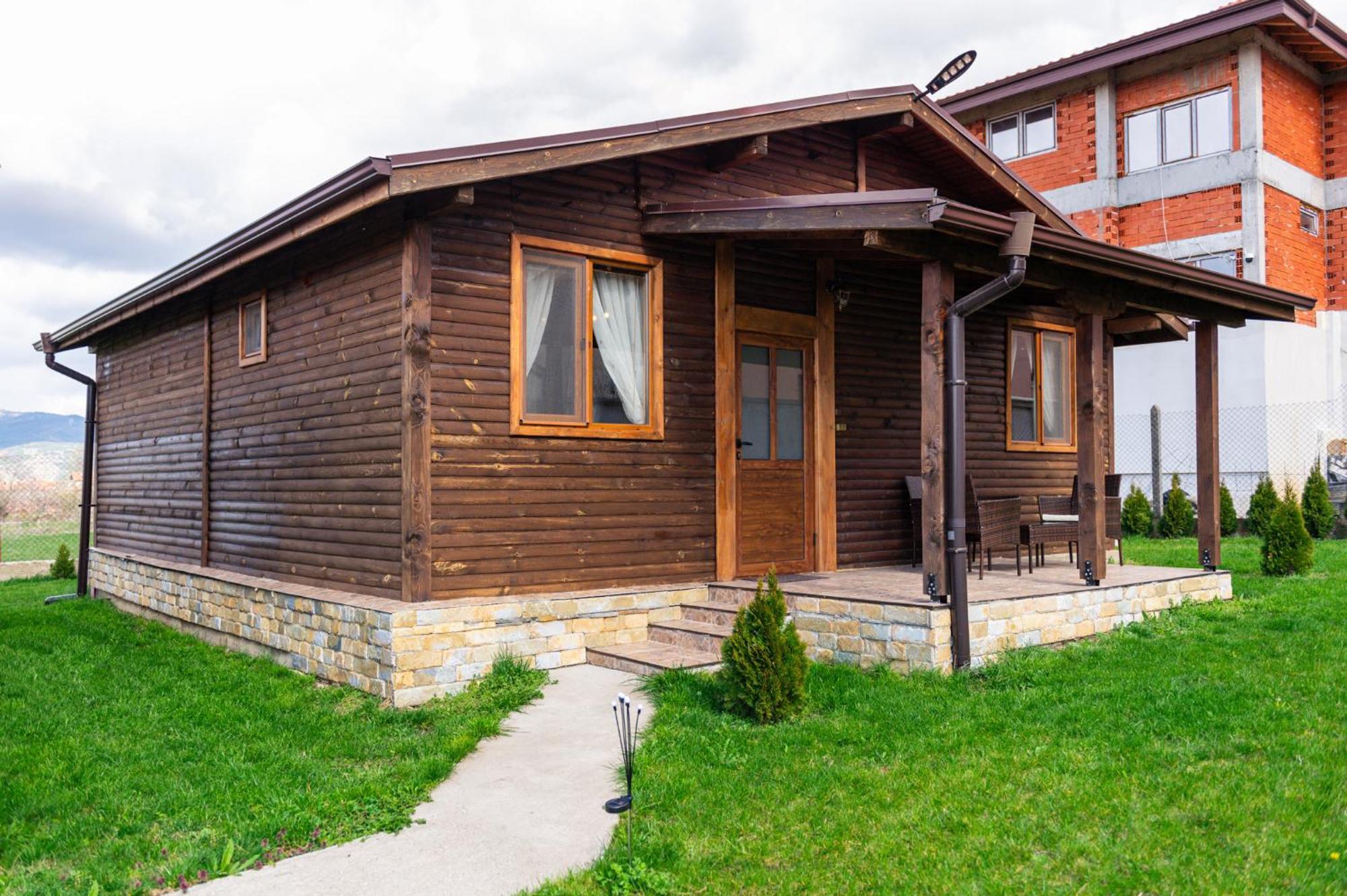 Къщи За Гости Брик Saparewa Banja Exterior foto